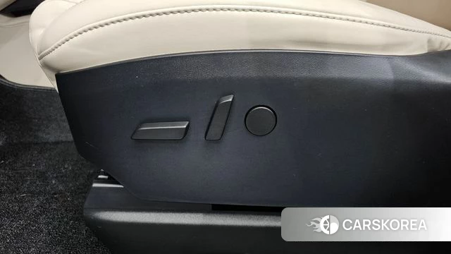 Tesla Model X id 4647106 из Кореи 19