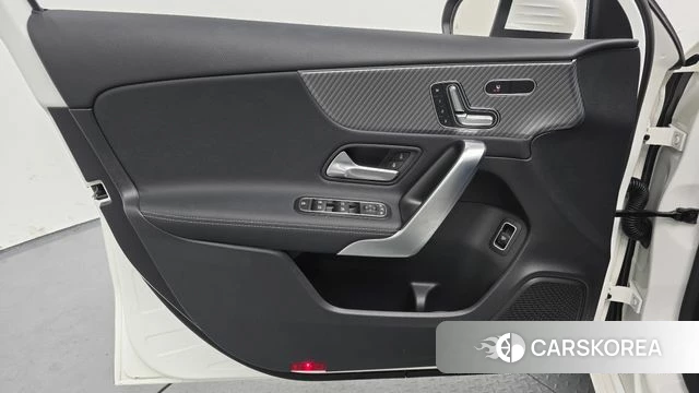 Mercedes-Benz A-Class W177 id 4243114 из Кореи 19