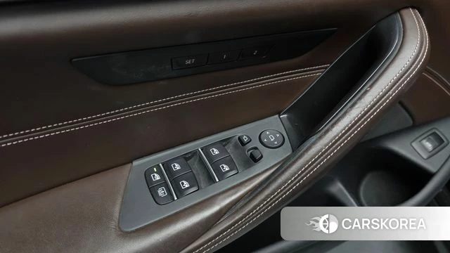 BMW 5 Series (G30) id 4776418 из Кореи 19