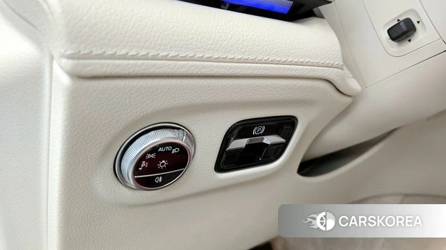 Mercedes-Benz EQS SUV X296 id 4201577 из Кореи 19