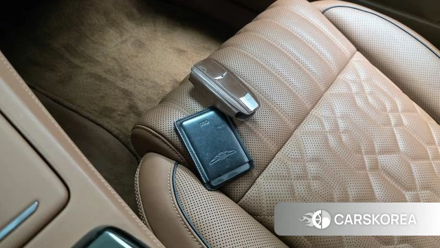 Genesis G90 id 4759954 из Кореи 19