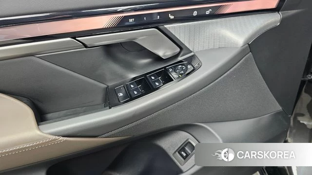 BMW 5 Series (G60) id 4533003 из Кореи 19