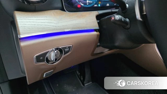 Mercedes-Benz E-Class W213 id 4603673 из Кореи 19