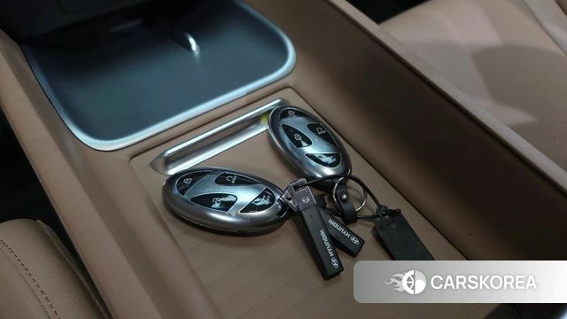 Hyundai Grandeur Hybrid (GN7) id 4640359 из Кореи 19