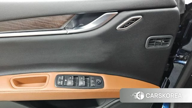 Maserati Ghibli id 4362837 из Кореи 19