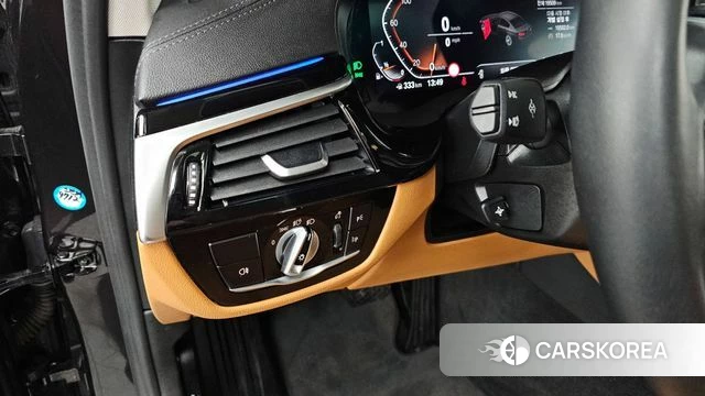 BMW 5 Series (G30) id 4244557 из Кореи 19