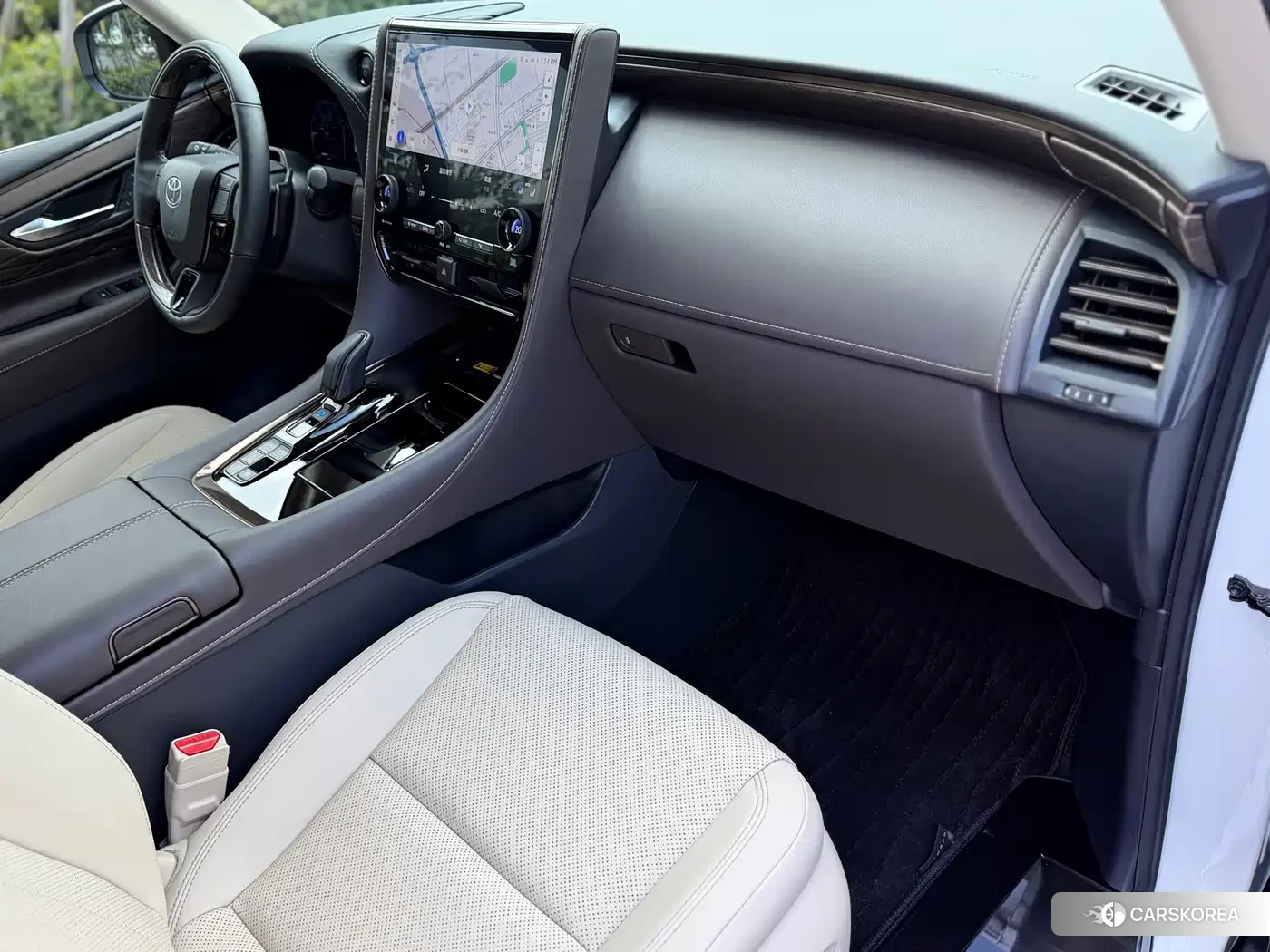 Toyota Elfa id 4685957 из Китая 19