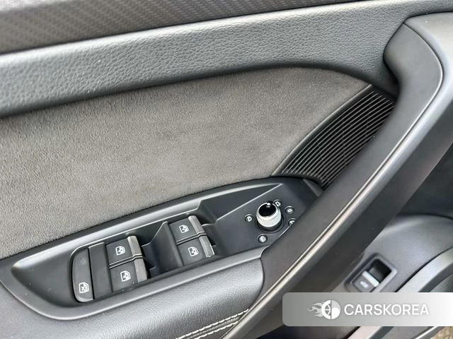 Audi Q5L Sportback id 4213168 из Китая 19