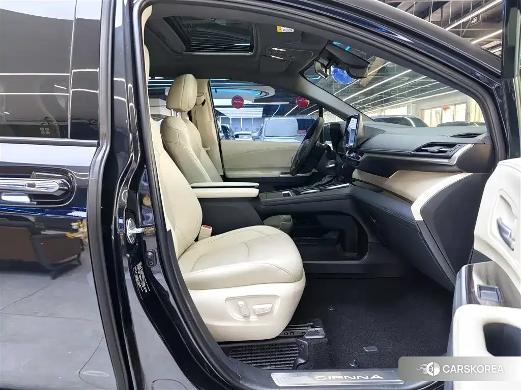 Toyota Sienna id 4546375 из Китая 19