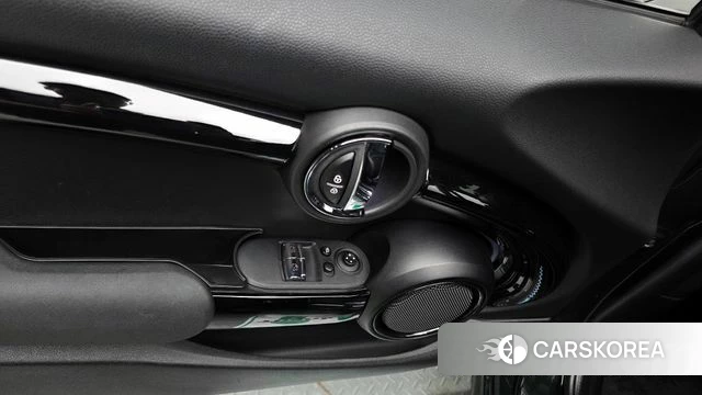 Mini Cooper S id 4267677 из Кореи 19