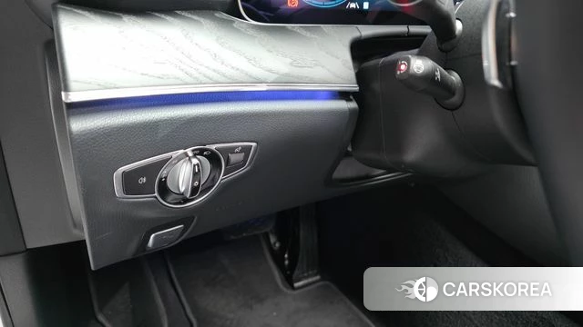 Mercedes-Benz E-Class W213 id 4489065 из Кореи 19