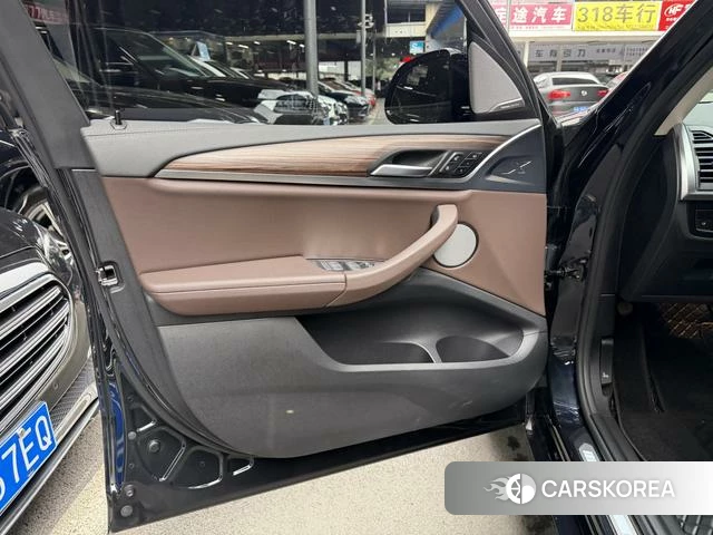 BMW X3 id 4393209 из Китая 19