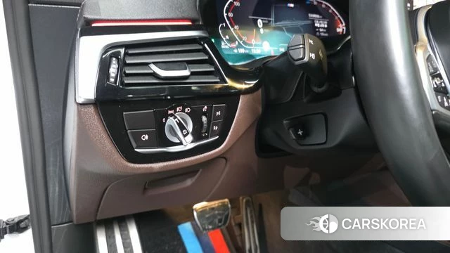 BMW 6 Series GT (G32) id 4676621 из Кореи 19