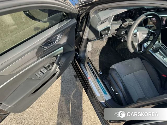 Audi A6L id 4307000 из Китая 19