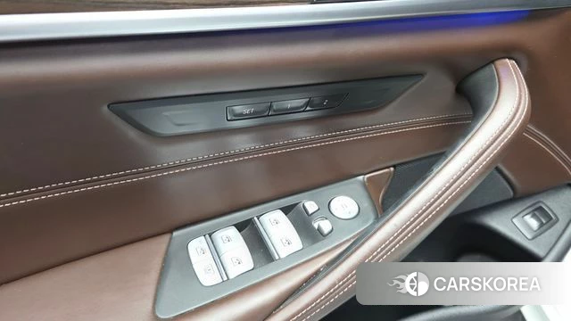 BMW 5 Series (G30) id 4581516 из Кореи 19