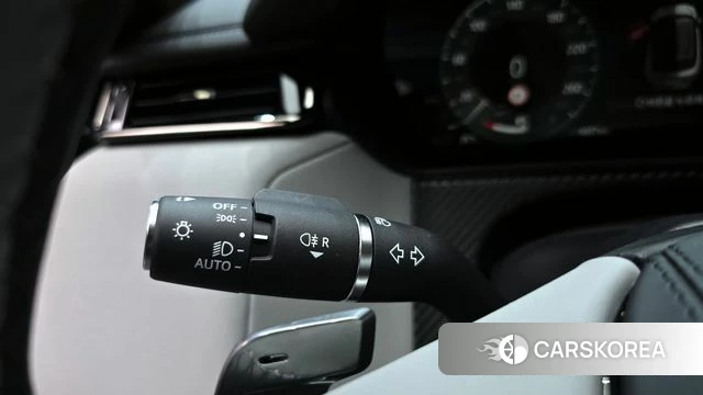 Land Rover Range Rover Velar id 4380997 из Кореи 19