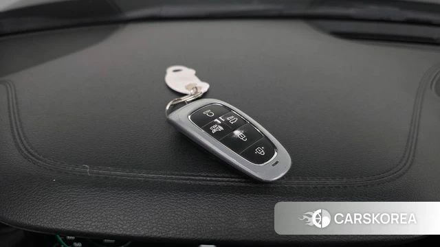Hyundai The New Grandeur IG Hybrid id 4282996 из Кореи 19