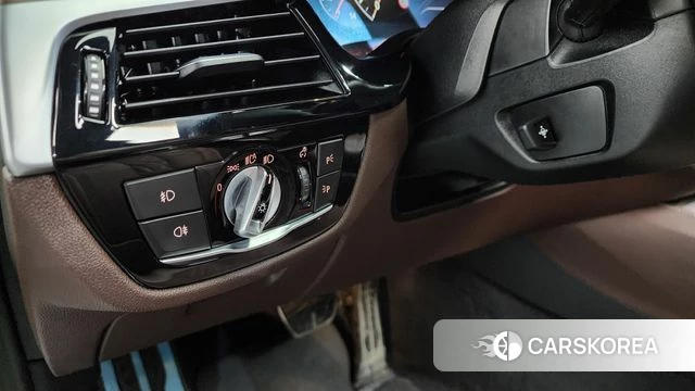 BMW 5 Series (G30) id 4574070 из Кореи 19
