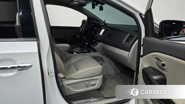 Kia The New Carnival id 4520426 из Кореи 19