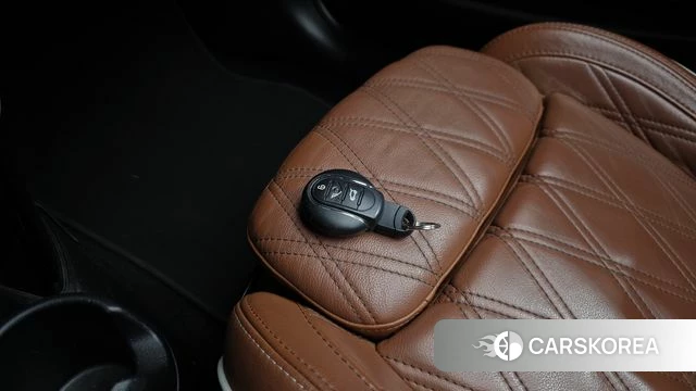 Mini Cooper S Convertible id 4316494 из Кореи 19