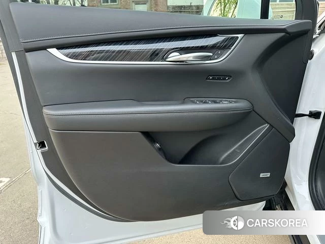 Cadillac XT6 id 3957608 из Китая 19