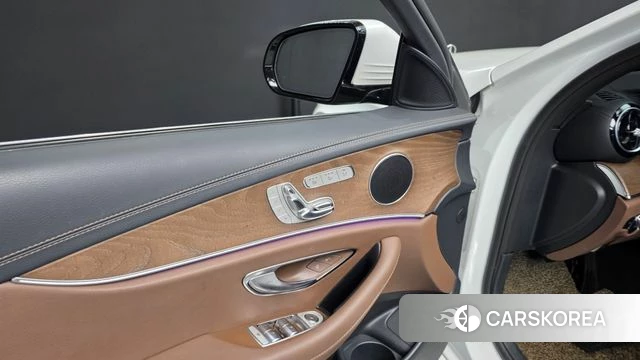 Mercedes-Benz E-Class W213 id 4692910 из Кореи 19