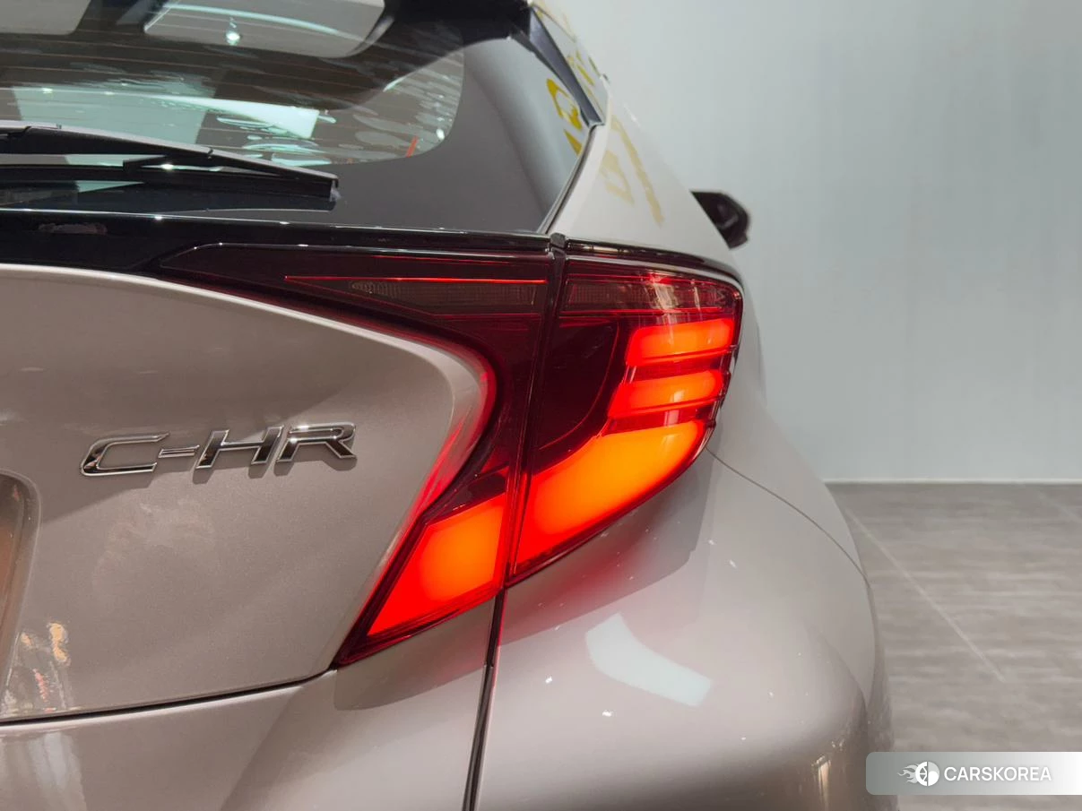 Toyota C-HR id 4454740 из Китая 19