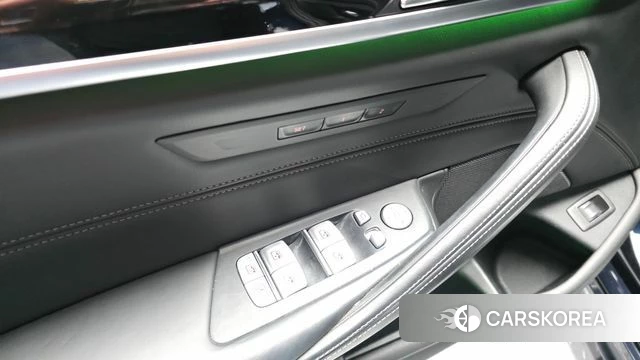 BMW 5 Series (G30) id 4595455 из Кореи 19