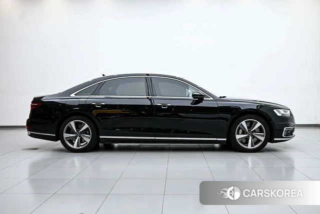 Audi A8 PHEV id 4341660 из Китая 19