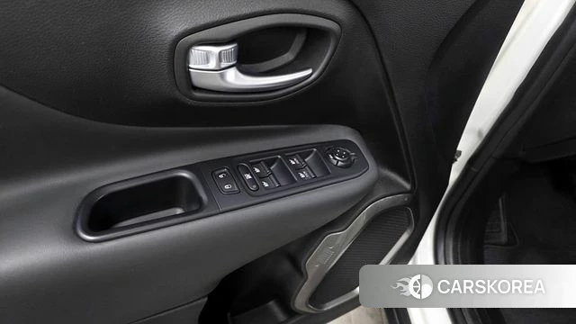 Jeep Renegade id 4345476 из Кореи 19