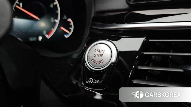 BMW 5 Series (G30) id 4384437 из Кореи 19