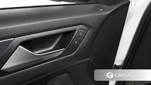 Volkswagen T-Roc id 4849067 из Кореи 19