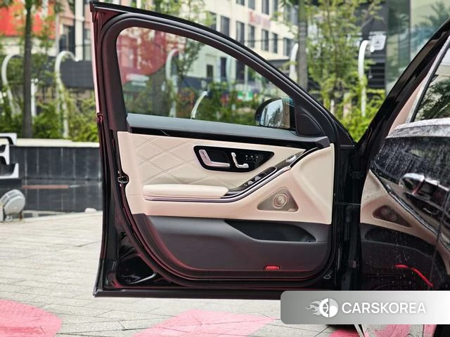 Mercedes-Benz Maybach S-class id 4300811 из Китая 19
