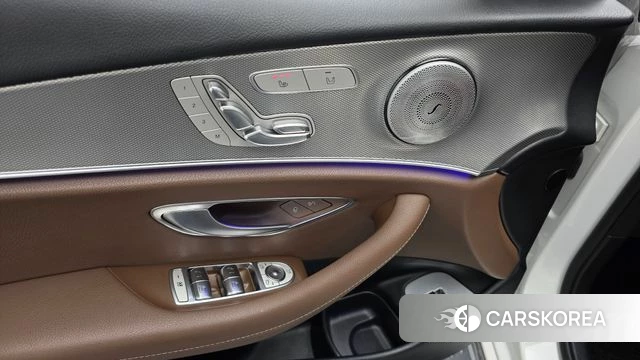 Mercedes-Benz E-Class W213 id 4225673 из Кореи 19