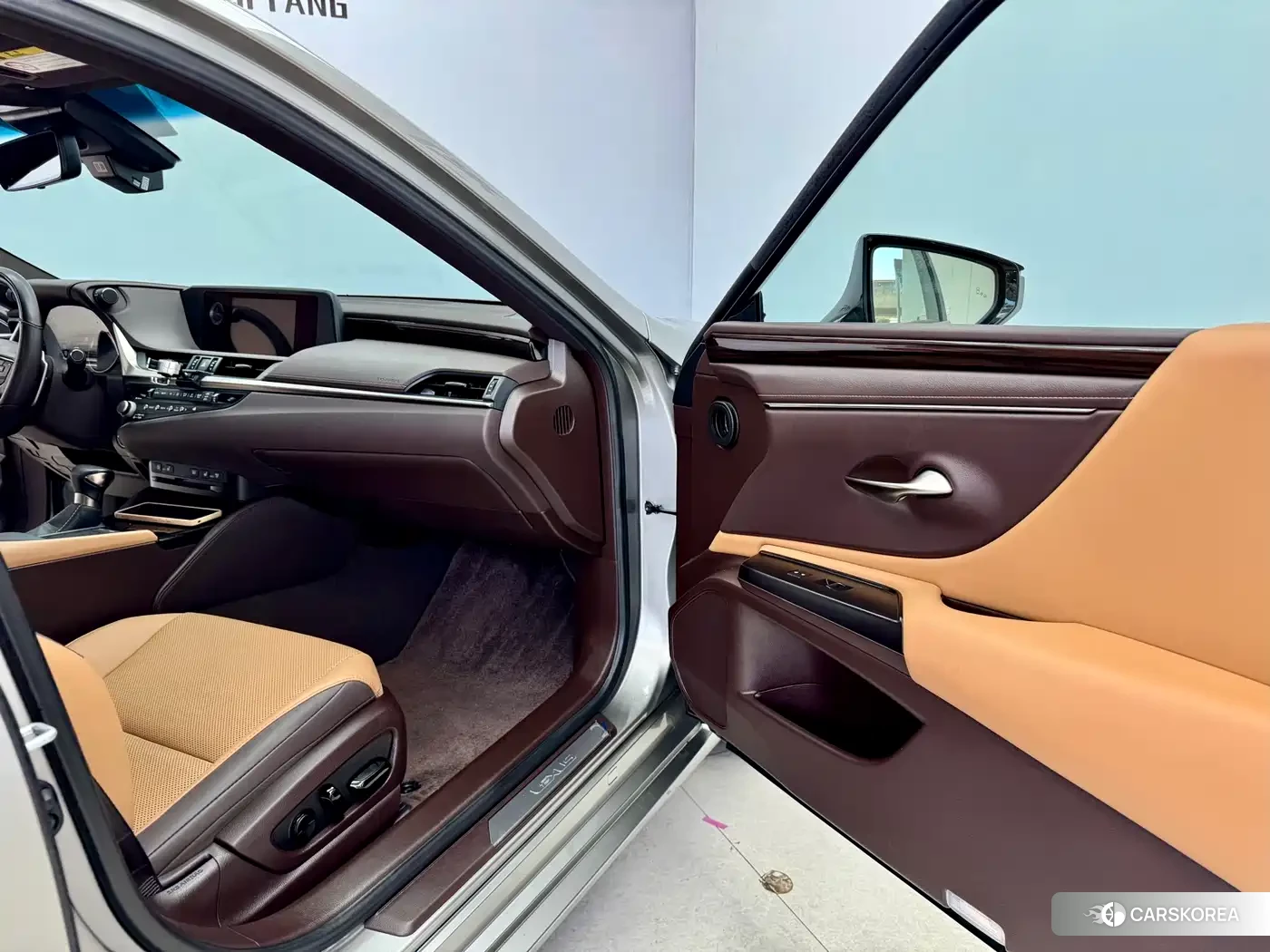 Lexus ES id 4514124 из Китая 19