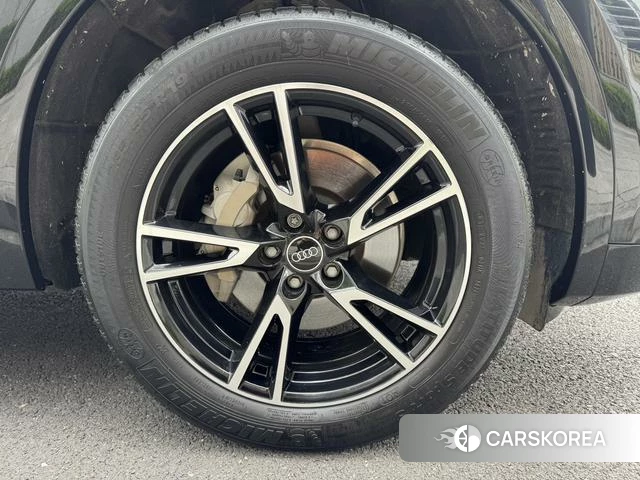 Audi Q5L id 4275516 из Китая 19