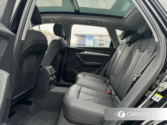 Audi Q5L id 4272704 из Китая 19