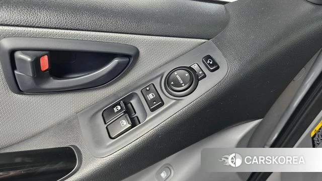 Hyundai The New Grand Starex id 4225465 из Кореи 19