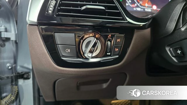 BMW 5 Series (G30) id 4591757 из Кореи 19