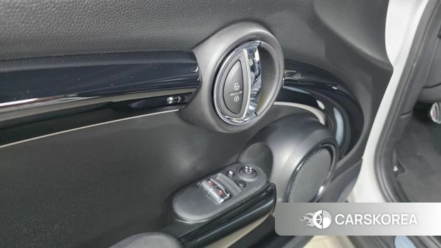 Mini Cooper id 4950732 из Кореи 19