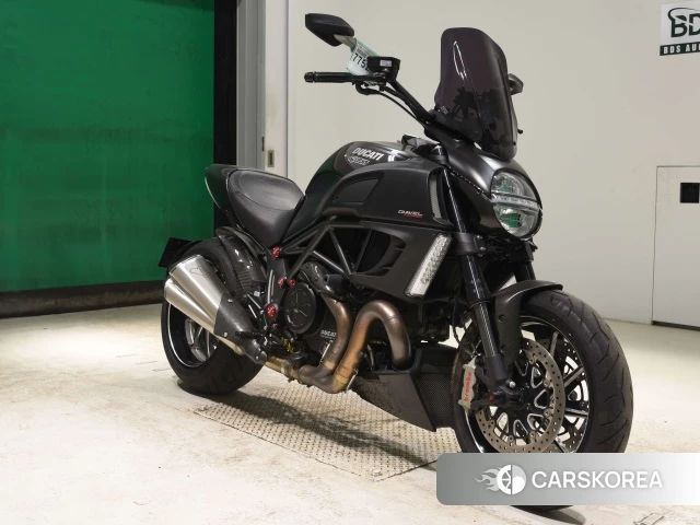 Ducati DIAVEL CARBON id 4190624 из Японии 19