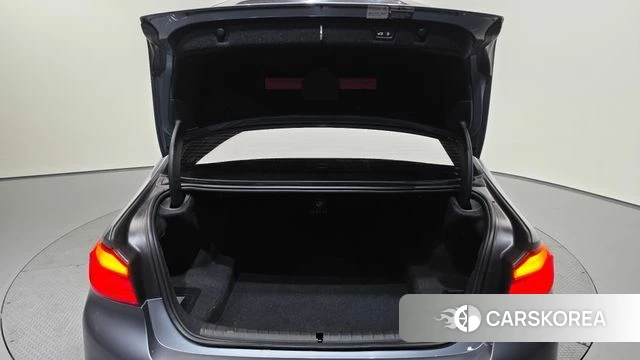 BMW 5 Series (G30) id 4233176 из Кореи 19