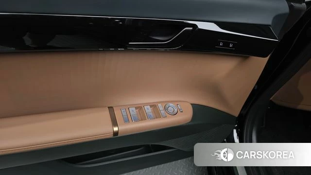 Hyundai Grandeur Hybrid (GN7) id 4617795 из Кореи 19