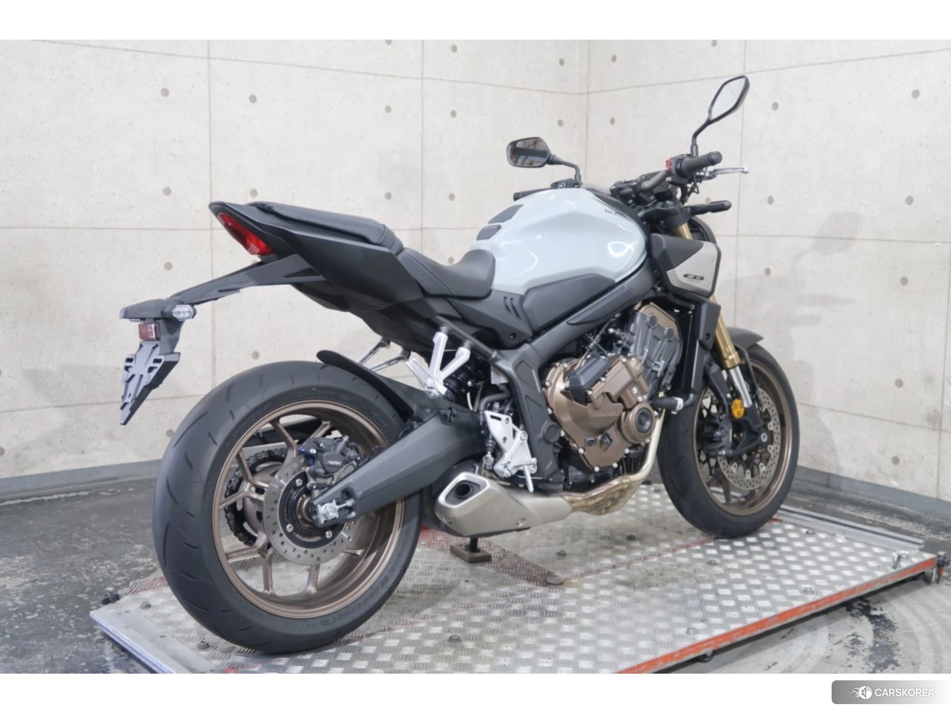 Honda CB650R E-CLUTCH id 3950440 из Японии 19