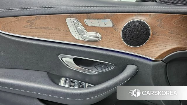 Mercedes-Benz E-Class W213 id 4848872 из Кореи 19
