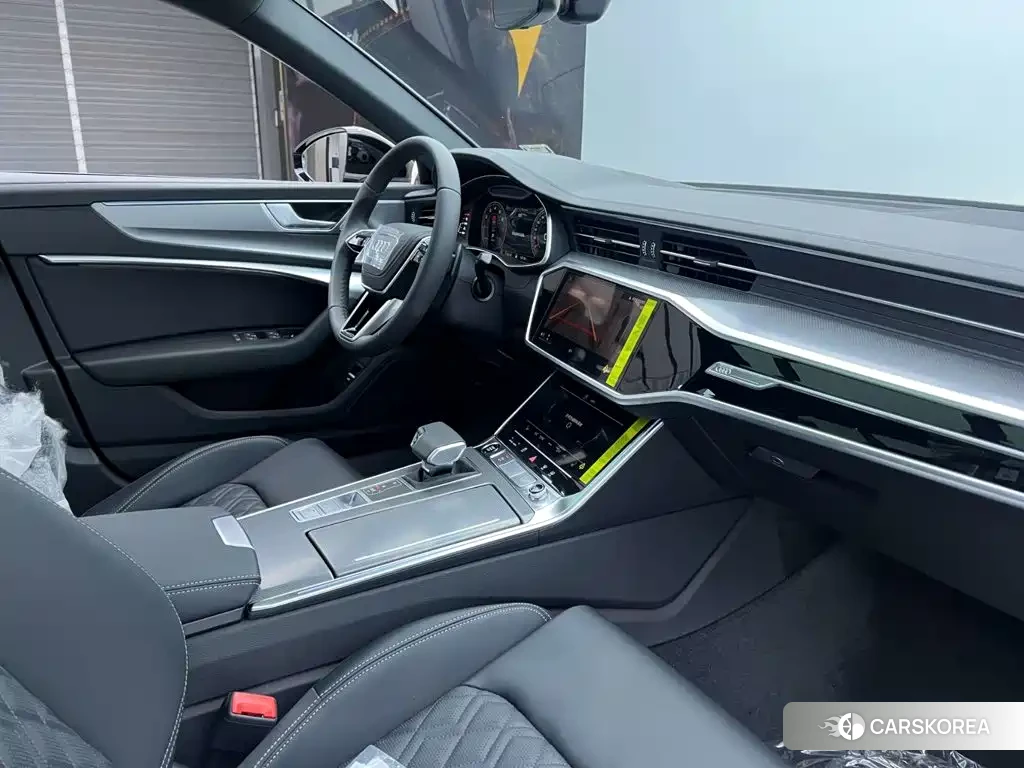 Audi A6L id 4559644 из Китая 19