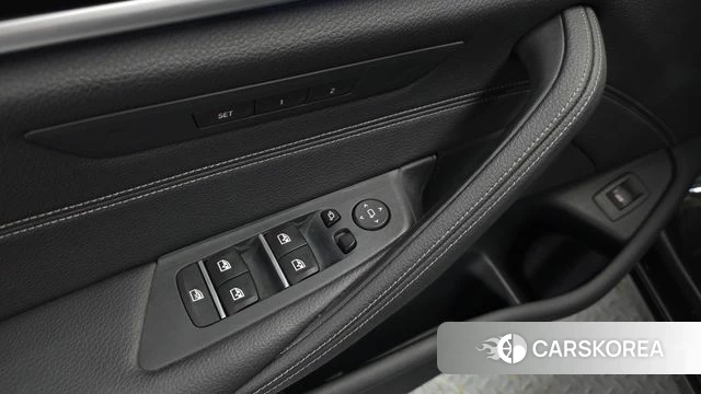BMW 5 Series (G30) id 4708346 из Кореи 19