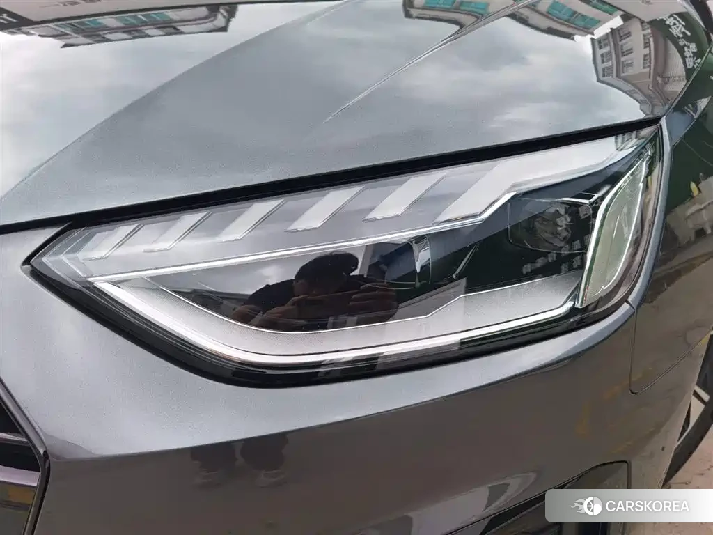 Audi A4L id 4514301 из Китая 19