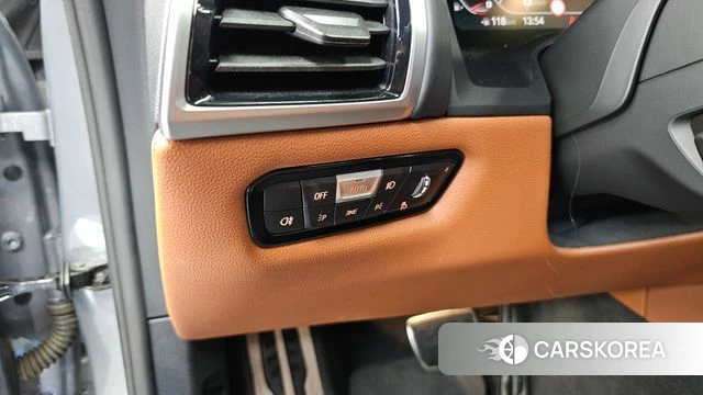 BMW 8 Series (G15) id 4893053 из Кореи 19