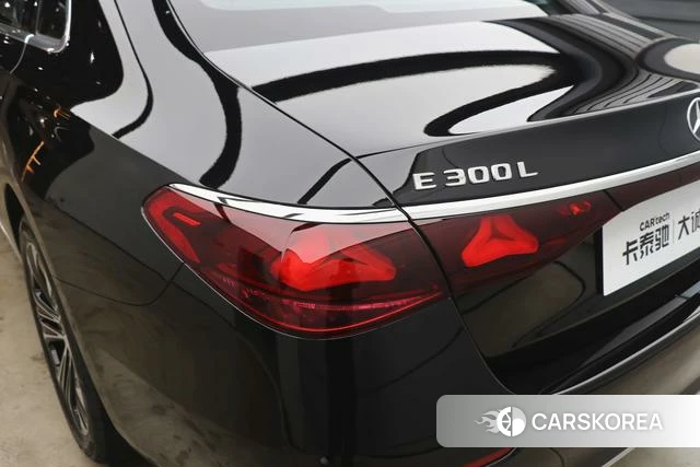 Mercedes-Benz E-class id 4263480 из Китая 19